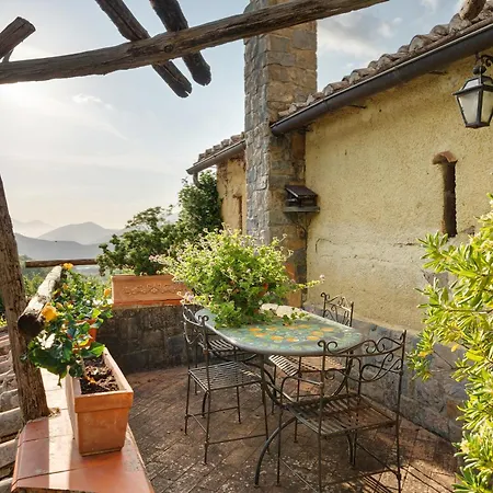 Borgo Piccaratico * Vinci